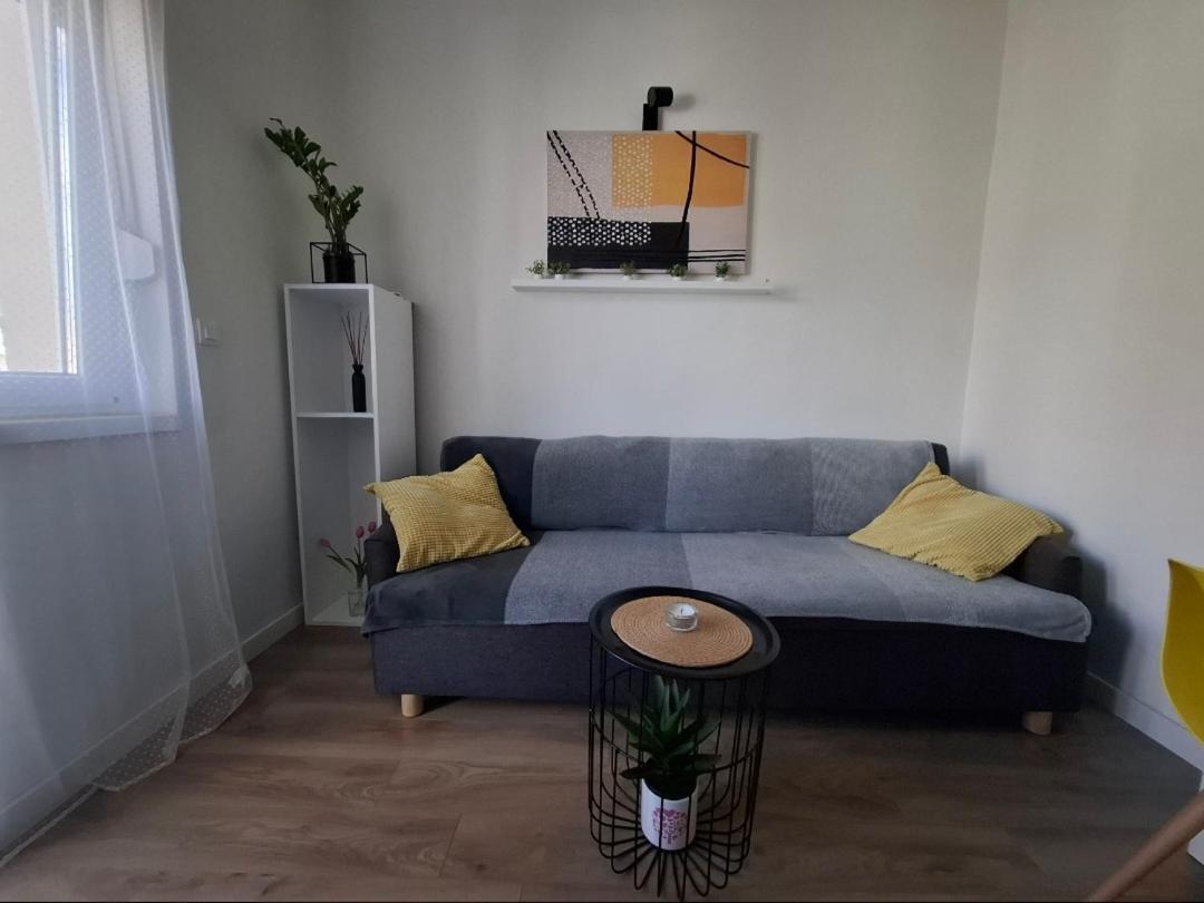 Beautiful Sol-2 For Two With Balcony Apartment