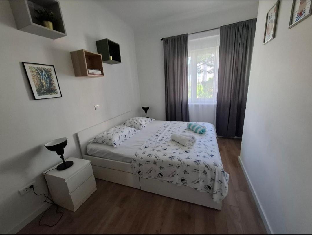 Beautiful Sol-2 For Two With Balcony Apartment *