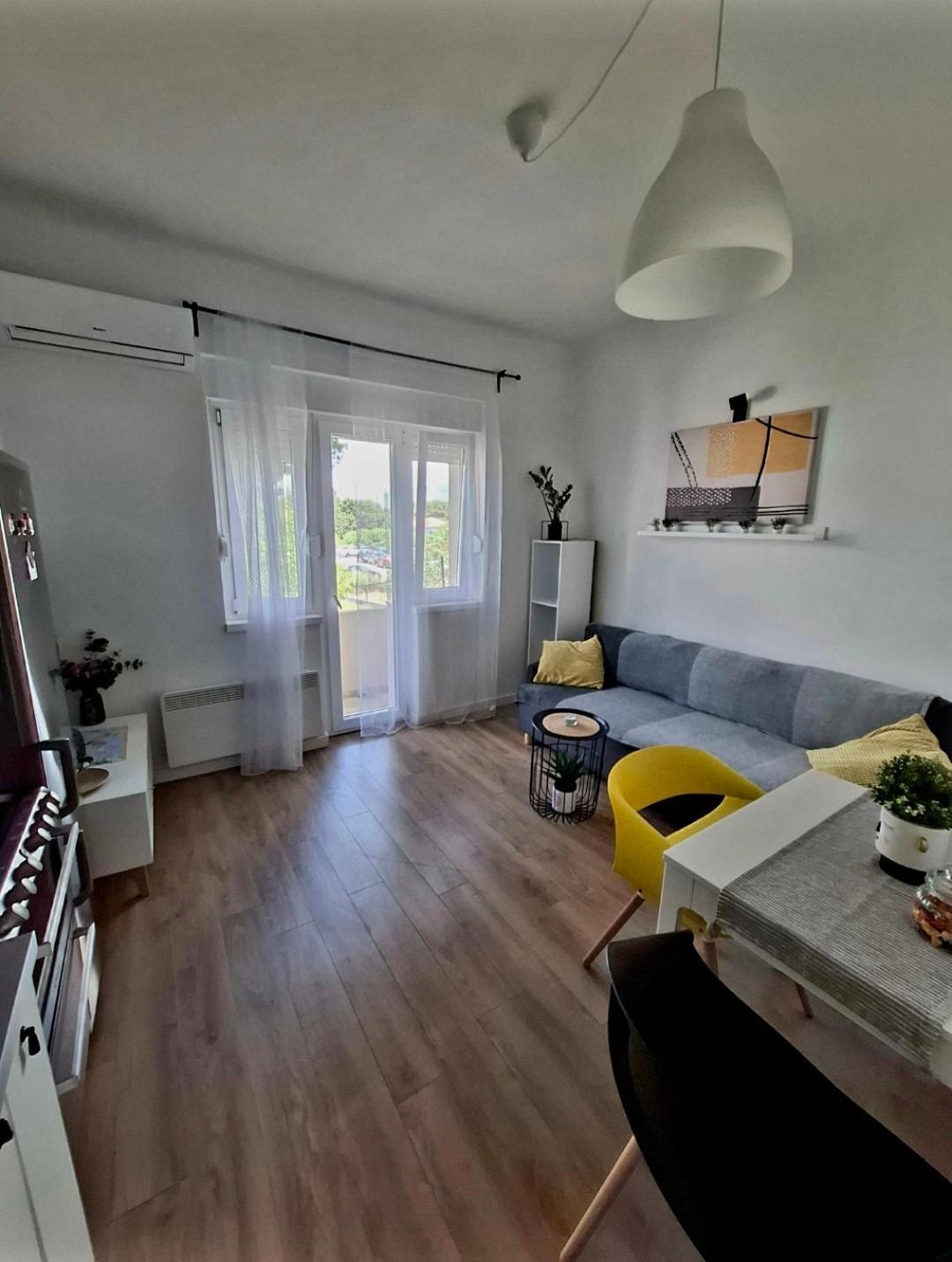 Apartment Beautiful Sol-2 For Two With Balcony *