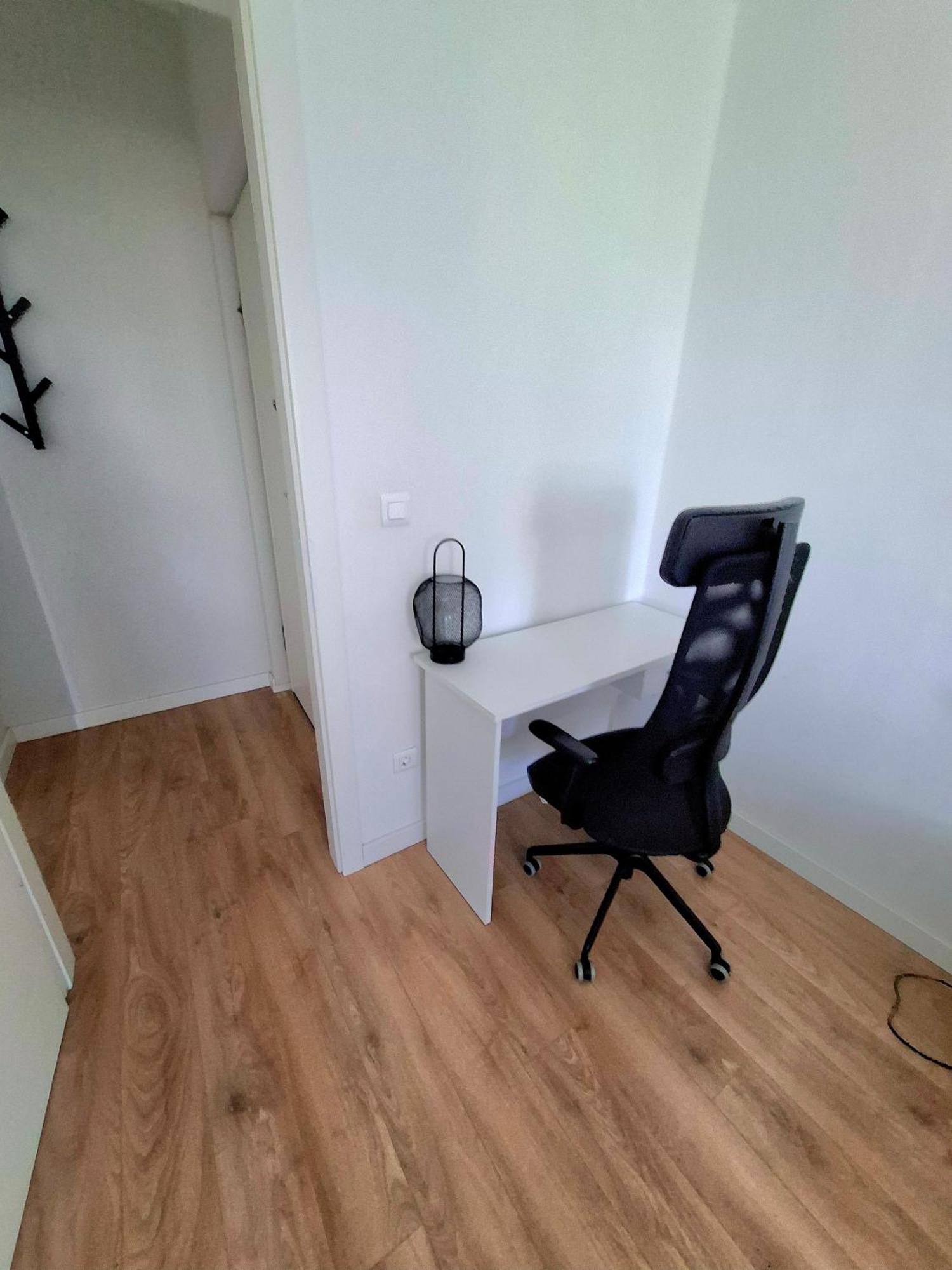 Beautiful Sol-2 For Two With Balcony Apartment *